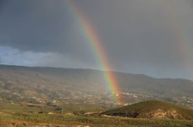 Regenbogen bei Poris.jpg